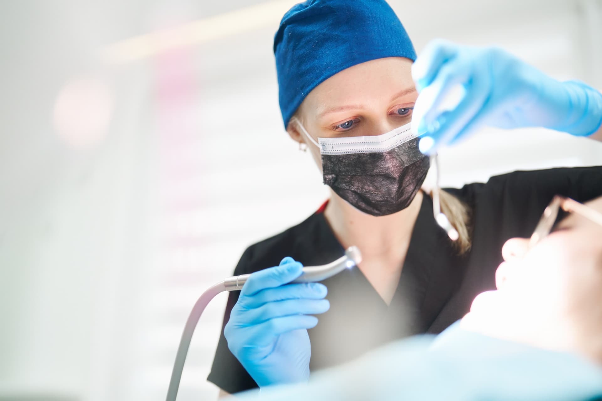 Parodontalbehandlung bei Infinite Smile Sibiu