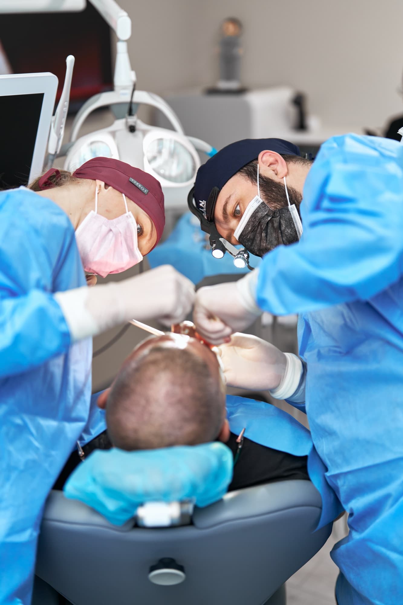 Zahnimplantologie bei Infinite Smile Sibiu
